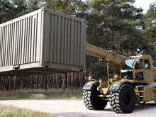 Pozemní síly Slovenské republiky převzaly dodávku teleskopických kontejnerových manipulátorů