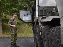 Záložáci pomáhají vojákům v Bechyni s přípravou techniky na zimní období