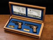 První výročí spojení Coltu a České zbrojovky připomíná limitovaná edice legendárních pistolí
