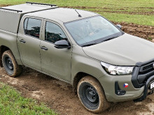 Armádní Toyoty Hilux by měla servisovat česká firma se zkušenostmi a zázemím