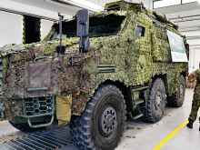 Česká armáda převzala všechna vozidla TITUS ve verzi pro dělostřelce