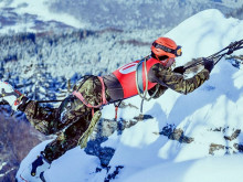 Winter Survival: Lyže, skály, hledání v lavinách, transport raněných