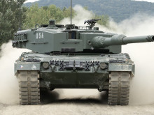 VOP CZ podepsal smlouvu se společností Rheinmetall na servis tanků Leopard 2A4 pro AČR