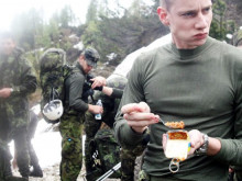 Armáda nakupuje desetitisíce bojových dávek potravin