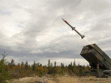 Ruské útoky přetěžují ukrajinskou protivzdušnou obranu, Zelenskyj žádá Západ o denní dodávky raket