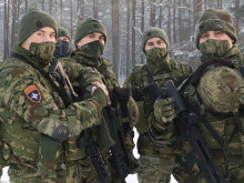 Balkán znovu povolává: návrat povinné vojenské služby v Chorvatsku a Srbsku