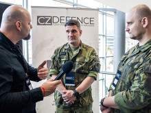 Pplk. Peterek a pplk. Knapek: Klíčem k udržení tempa je modularita, otevřenost a rychlé testování technologií