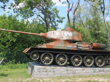 Přáslavický tank T-34, který se zapojil do Ostravské operace, dostal od tankistů nový kabát