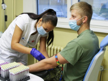 Koronavirus se nevyhnul ani strakonickým vojákům. Ti se teď snaží pomoct dalším pacientům