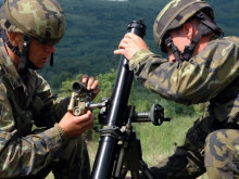 Armáda nakupuje náhradní díly na ruční zbraně a minomety