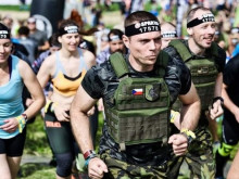 Příslušníci Aktivních záloh na Spartan Race v rámci udržování fyzické zdatnosti