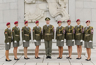 Ženy do Čestné stráže AČR nejen patří, ale už tu i velí
