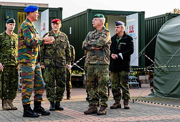 Při mezinárodním cvičení NATO se tentokrát nebojovalo, ale zastrašovalo