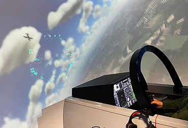 Jak vypadá taktický simulační výcvik pro piloty taktického letectva AČR