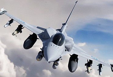 První piloti Vzdušných sil SR, kteří budou pilotovat nové letouny F-16, byli slavnostně vyřazeni