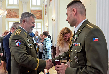 Polský prezident ocenil českého vojáka za výbornou spolupráci v Afghánistánu