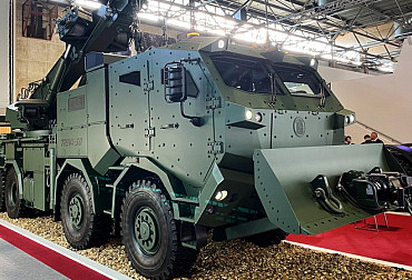 Nový český vyprošťovací a odsunový automobil TREVA-30 na podvozku Tatra Force 8x8