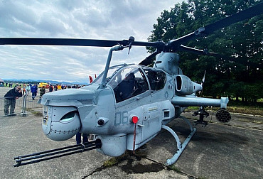 V Americe se již školí naši piloti a technici na nové vrtulníky Venom a Viper, které do ČR dorazí příští rok