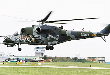 Legendární Tygr v naší armádě dolétal. Poškozený Mi-24/35 se použije na náhradní díly