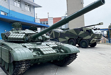 Premiér v Excalibur Army ocenil projekt modernizace T-72 pro Ukrajinu, který koordinuje Ministerstvo obrany