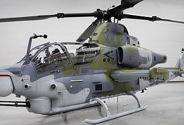 První let bitevního vrtulníku AH-1Z Viper určeného pro Armádu České republiky