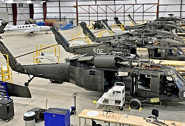 Český holding oživuje a modernizuje známé vrtulníky Black Hawk