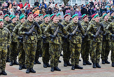 400 armádních nováčků přísahalo věrnost České republice