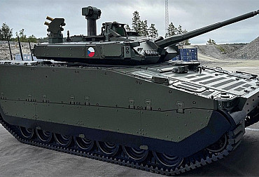 První pásové BVP CV90 pro Armádu ČR dokončeno