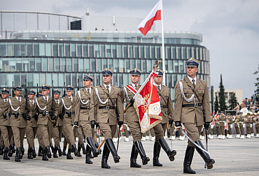 Polský program „Vždy připraveni“: vojenský výcvik, první pomoc, přežití a kybernetická hygiena