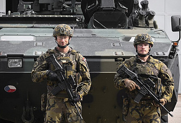 Návrat povinné vojenské služby v ČR se zatím neblíží, v Německu začne platit od nového roku, Polsko cvičí dobrovolníky