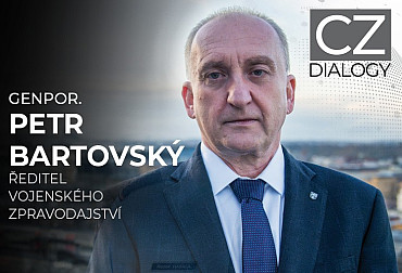Gen. Petr Bartovský: Čína na pozadí války na Ukrajině získává zkušenosti, technologie a postupně ukrajuje kousek po kousku sféry vlivu