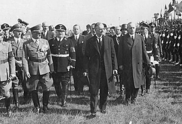 Za pět minut dvanáct či pět minut po&nbsp;aneb nepochopená historie vývoje československé branné moci