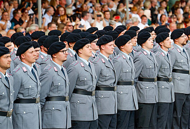 Kdo má bránit stát? Německá mládež a spor o vojenskou službu