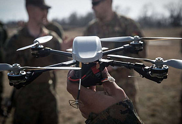 Starý průmysl vs. DefTech: Strukturální střet o budoucnost obrany