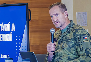 Občan jako základ bezpečnosti státu: Do Plzně míří špičky armády i bezpečnostní politiky