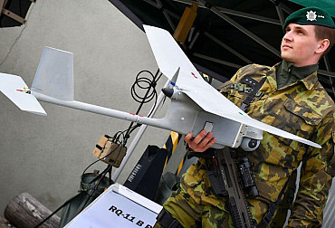 Dronová revoluce mění ekonomiku i podobu moderního bojiště