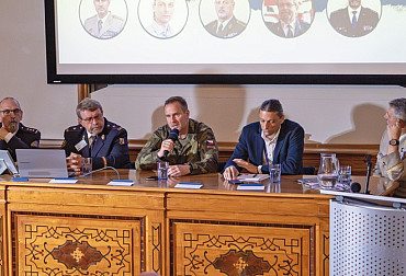Bezpečnost není jen věcí armády: Plzeňská konference otevřela zásadní debatu o&nbsp;odolnosti společnosti