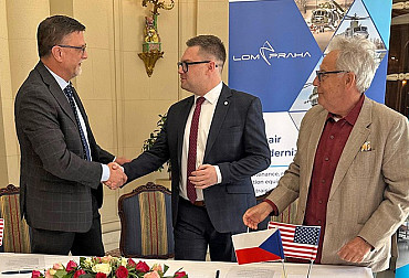 LOM PRAHA, Enstrom a DSA posilují partnerství. Cílem je rozvoj výcviku i přenos technologií do ČR