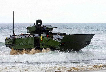 ACV-30 vstupuje do služby: Americký kolový obojživelný kolos vstupuje na trh vozidel 8x8