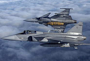 Gripen za 15 let provozu "spolkl" desítky miliard. Ale vyplácí se