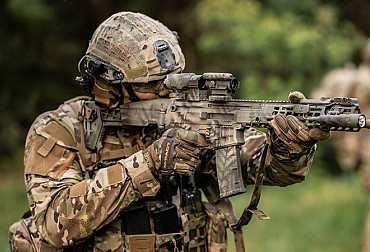 České pušky CZ&nbsp;BREN 3&nbsp;míří do&nbsp;Černé Hory. Její armáda je&nbsp;zavádí jako první na&nbsp;světě