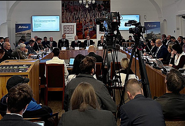 Bezpečnost České republiky čelí novým výzvám. Zpravodajci, policie i&nbsp;experti upozorňují na&nbsp;proměnu hrozeb