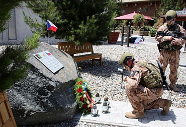 Češi v Kábulu uctili památku padlých kolegů a kamarádů