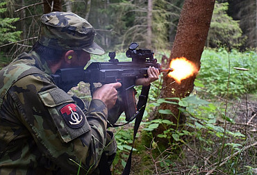 Pot a dřina, ale i vyražený kus zubu: Nováčci si prošli intenzivním výcvikem