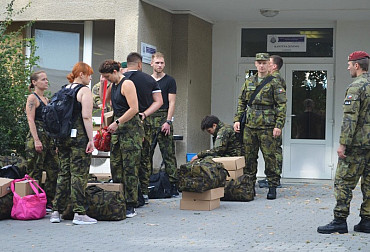 Vyškov přivítal další nováčky: Zbytek léta stráví v zeleném 142 civilistů