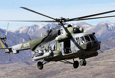 Armáda nově přijímá i piloty z civilu. Počty armádních pilotů jsou nedostatečné