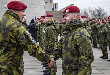 Nové generály by měl v květnu posvětit prezident