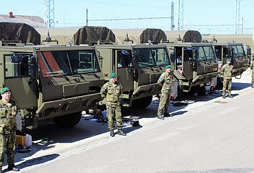 Armáda obdrží nové speciálně upravené Tatry pro převoz RBS-70NG