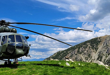 Naši vrtulníkáři se vrátili ze cvičení Mountain Flight ve Francii