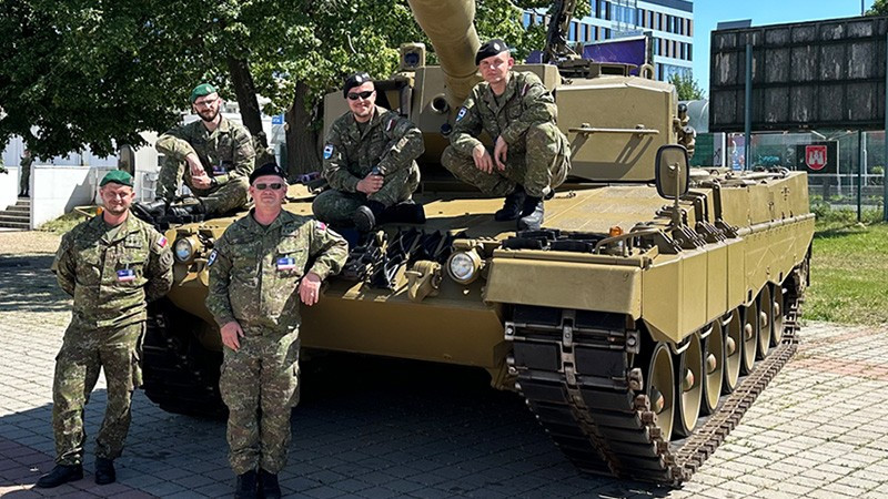 www.czdefence.cz